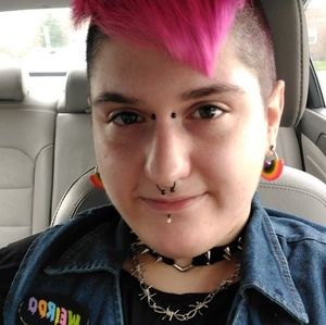 Meet your Posher, Pinky